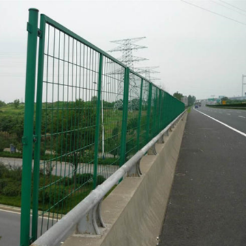 公路護(hù)欄網(wǎng)（框架型）